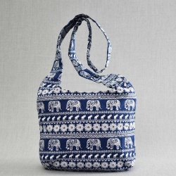 Дамска чанта от плат, тип торба, с етно мотиви, синя