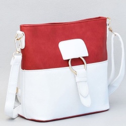 Малка дамска чанта за през рамо, тип преметка с декоративна катарама, цвят-бял и червен