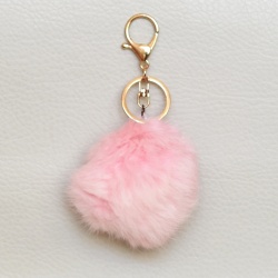 Висулка пухче за чанта, ключодържател от естествен косъм светло розово