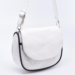 Малка дамска чанта от естествена кожа с дълга дръжка за през рамо, бяла