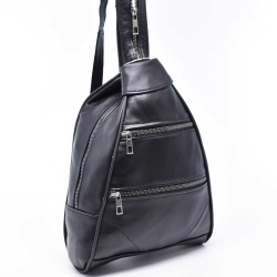 Малка дамска раница-чанта от естествена кожа, с много външни джобчета, черна