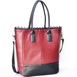 Българска дамска чанта, тип торба за носене под мишница, с дантела, червена