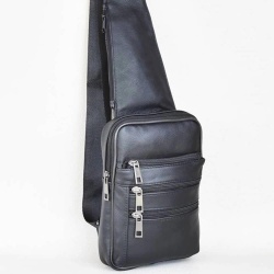 Мъжка чанта от естествена телешка кожа за през гърди, гръб или рамо, малка, черна