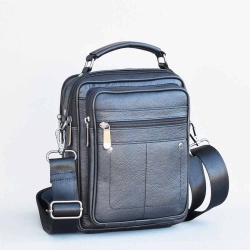 Мъжка чанта от естествена кожа  с много прегради и джобчета, черна, височина 23 см