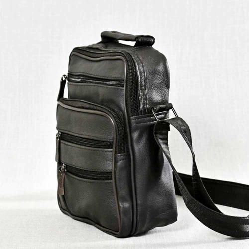 Мъжка чанта от естествена кожа с много външни джобчета, височина 21 см