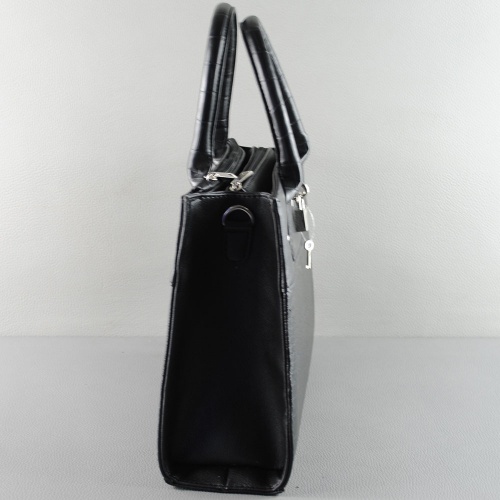 Българска дамска чанта от еко кожа с катинарче черна