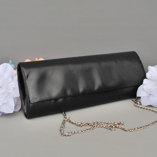 Бална дамска чанта клъч черна изчистен модел