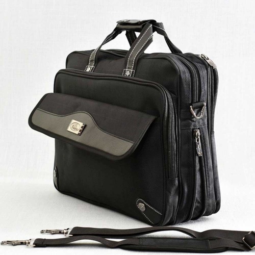 Бизнес чанта от непромокаема текстилна материя с отделение за лаптоп и документи