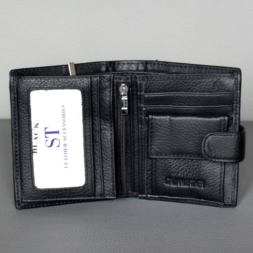 Черен мъжки портфейл от естествена кожа две прегради с цип и отделения за карти