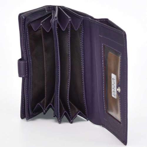 Дамско портмоне от естествена кожа с много отделения за карти лилаво