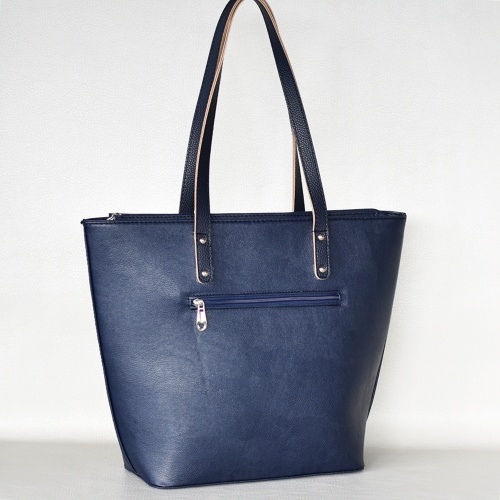 Българска дамска чанта от еко кожа голяма за под мишница с портмоне тъмно синя