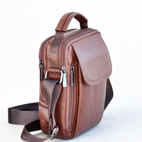 Мъжка чанта от естествена кожа, височина 22 см, спортно-елегантен модел, светло кафява