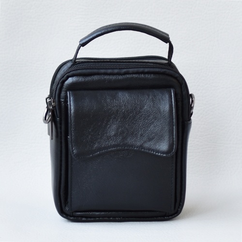 Мъжка чанта от естествена кожа черна с гайка за колан,за през рамо и в ръка,малка