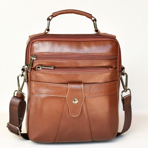 Мъжки чанти:Мъжка чанта от естествена кожа с много отделения, височина 23 см, с къса и дълга дръжка, кафява