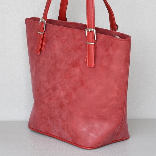 Българска дамска чанта червена твърда с ефект състарена кожа