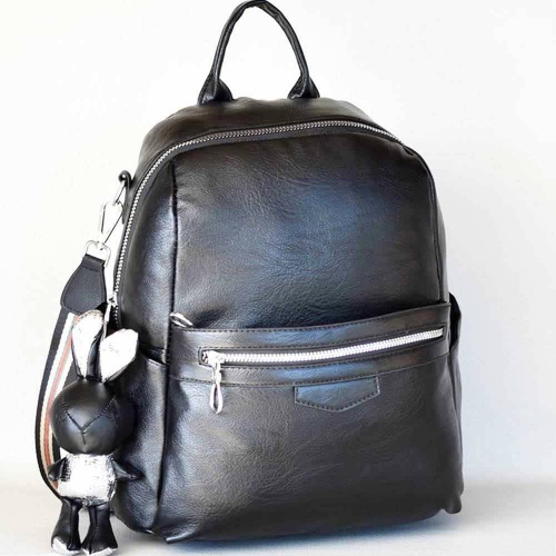 Дамска раница-чанта 2в1 от еко кожа с много джобчета и висулка Зайче, черна