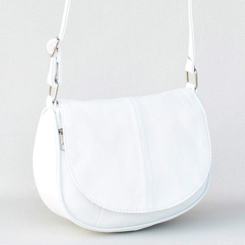 Малка дамска чанта от естествена кожа с дълга дръжка за през рамо, бяла