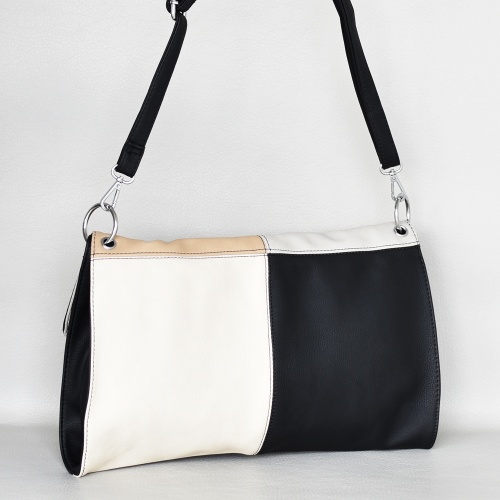 Дамска чанта от еко кожа удобна и практична на две нива с къса и дълга дръжка
