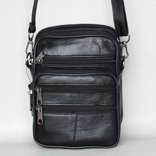 Мъжка чанта черна от естествена кожа за в ръка и през рамо с много отделения