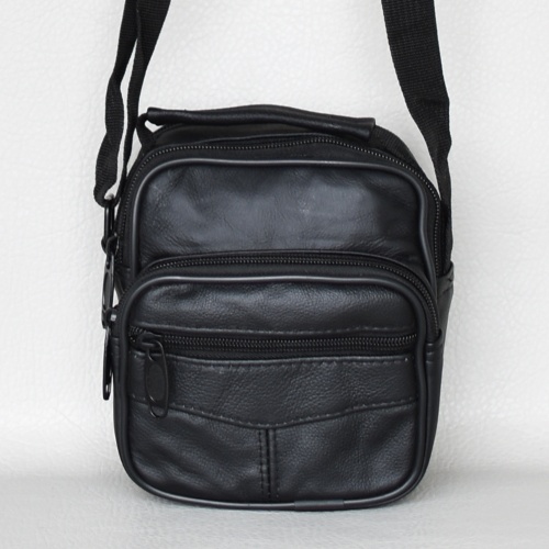 Мъжка чанта от естествена кожа черна за в ръка и през рамо с много отделения малка