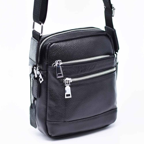 Мъжки чанти: Мъжка чанта от естествена телешка  кожа с много външни джобчета, височина 21 см, черна