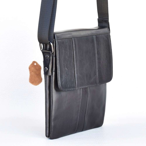 Мъжка чанта от естествена кожа тип плик с капак височина 23 см, черна
