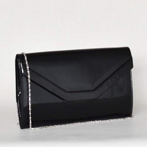 Лачена дамска чанта клъч тип плик с капак класически дизайн черна