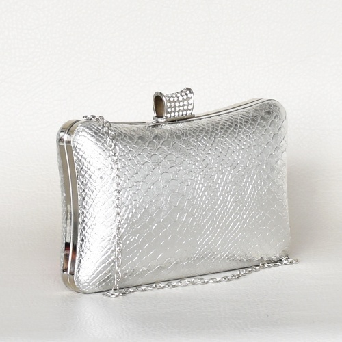 Дамска чанта клъч твърда стилен дизайн официална кроко ефект сребърна