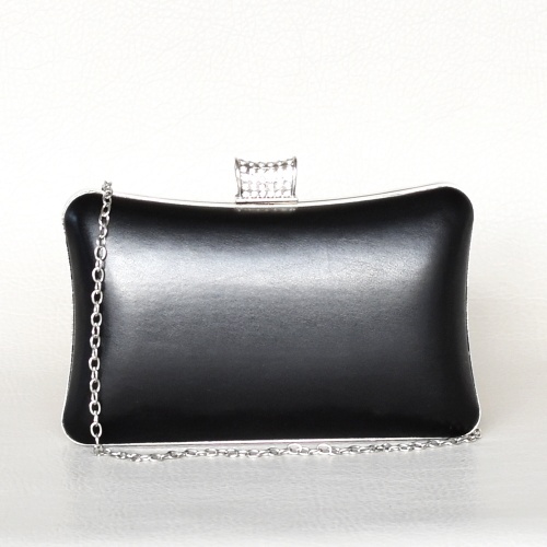 Дамска чанта клъч твърда ефектен дизайн официална от еко кожа  черна